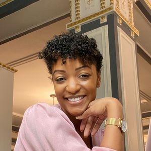 Meet your Posher, Jasmine